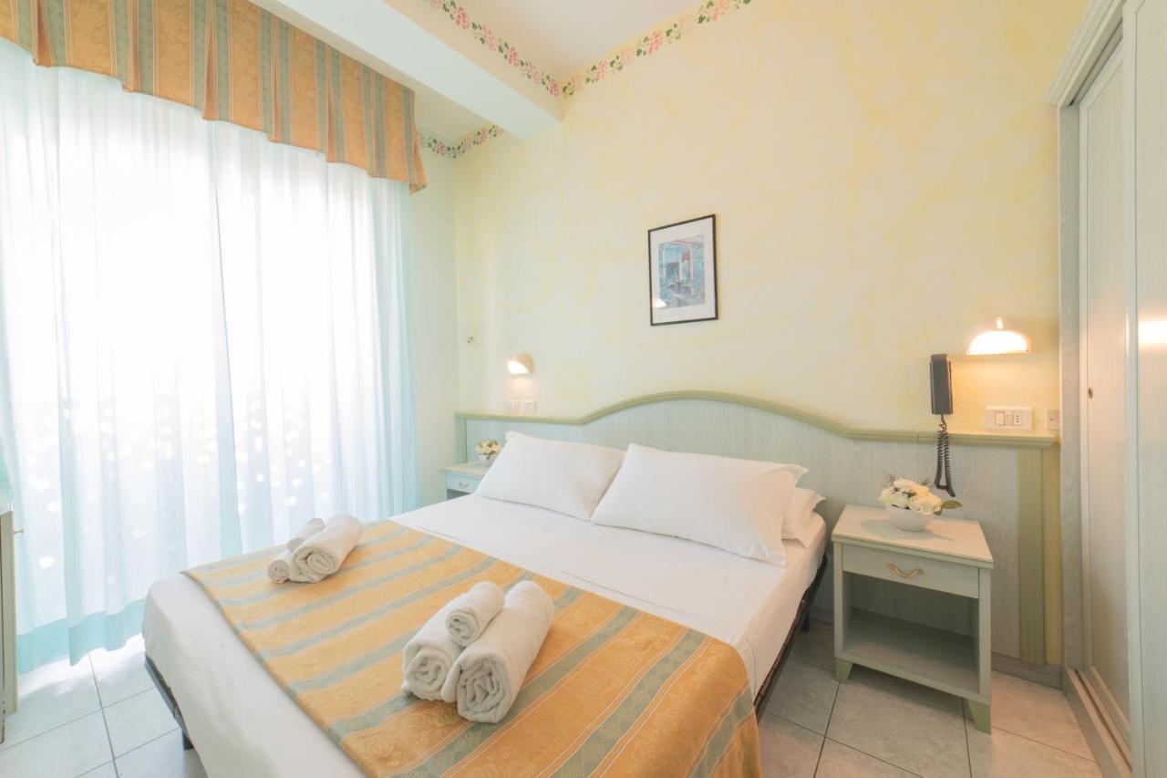 Hotel Cavalli Cattolica Ngoại thất bức ảnh