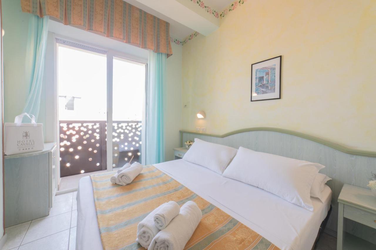 Hotel Cavalli Cattolica Ngoại thất bức ảnh
