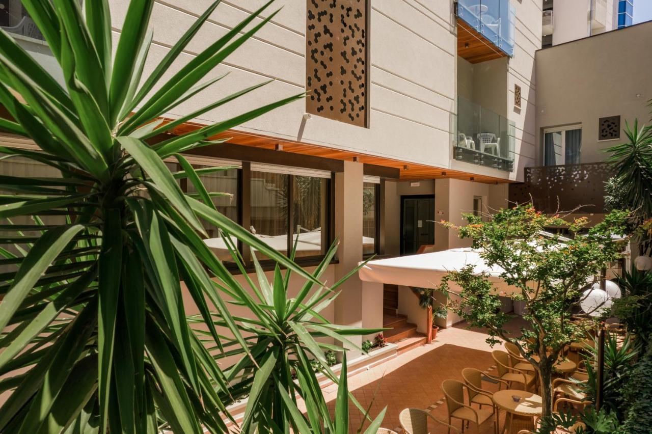 Hotel Cavalli Cattolica Ngoại thất bức ảnh